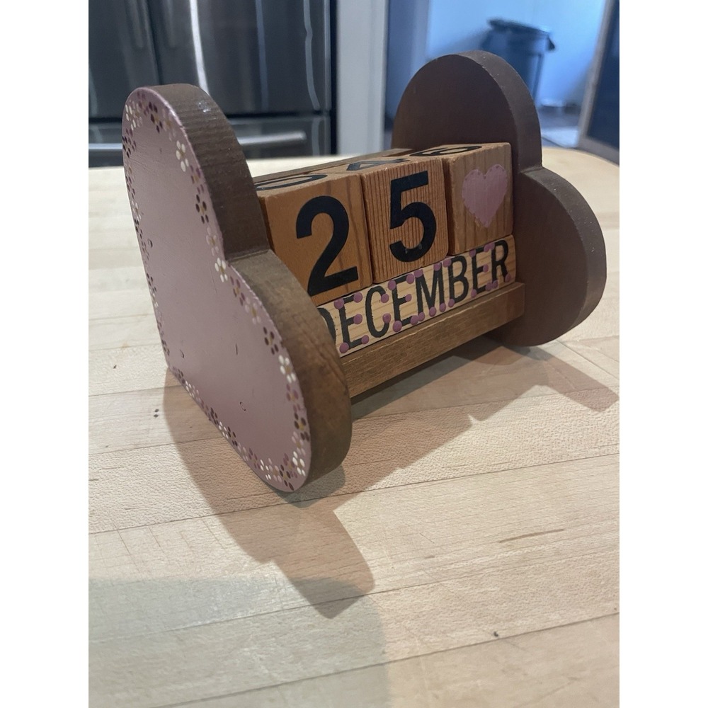 Heart Shaped Wooden Block Perpetual Desk Calendar Day Month Vintage Cottage Core
